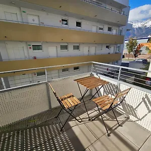  Apartment Stylish In + 1 Parking Spot