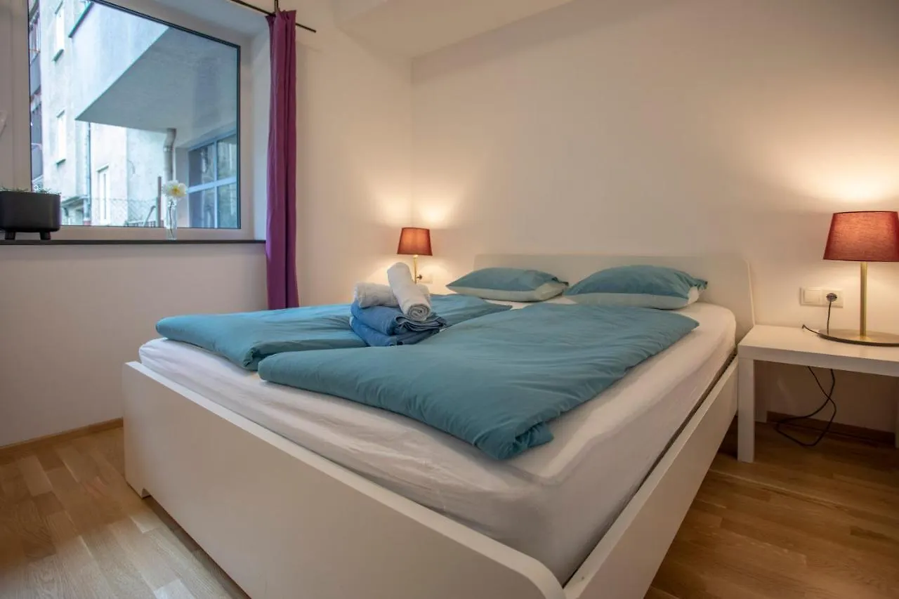 City Center Apartment For 6 Persons! Innsbruck 0*,